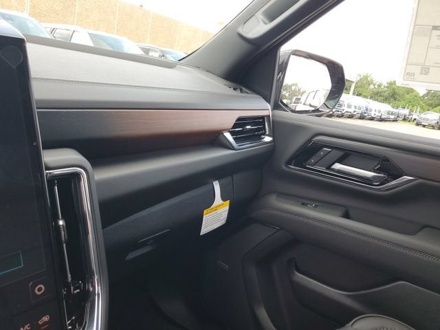 2026 GMC Yukon Denali - Photo 25