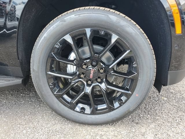 2026 GMC Yukon Denali - Photo 6