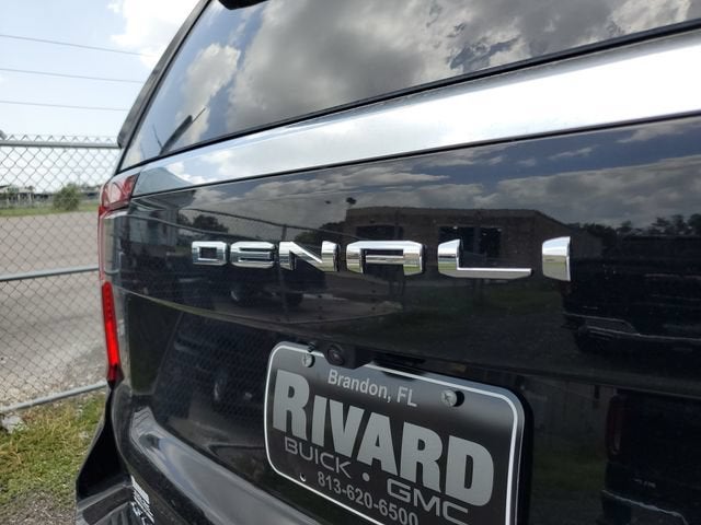 2026 GMC Yukon Denali - Photo 9