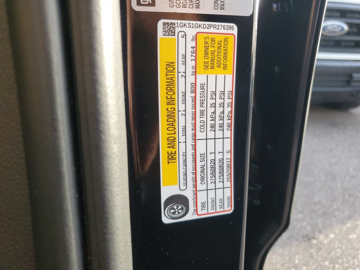 2023 GMC Yukon XL SLT