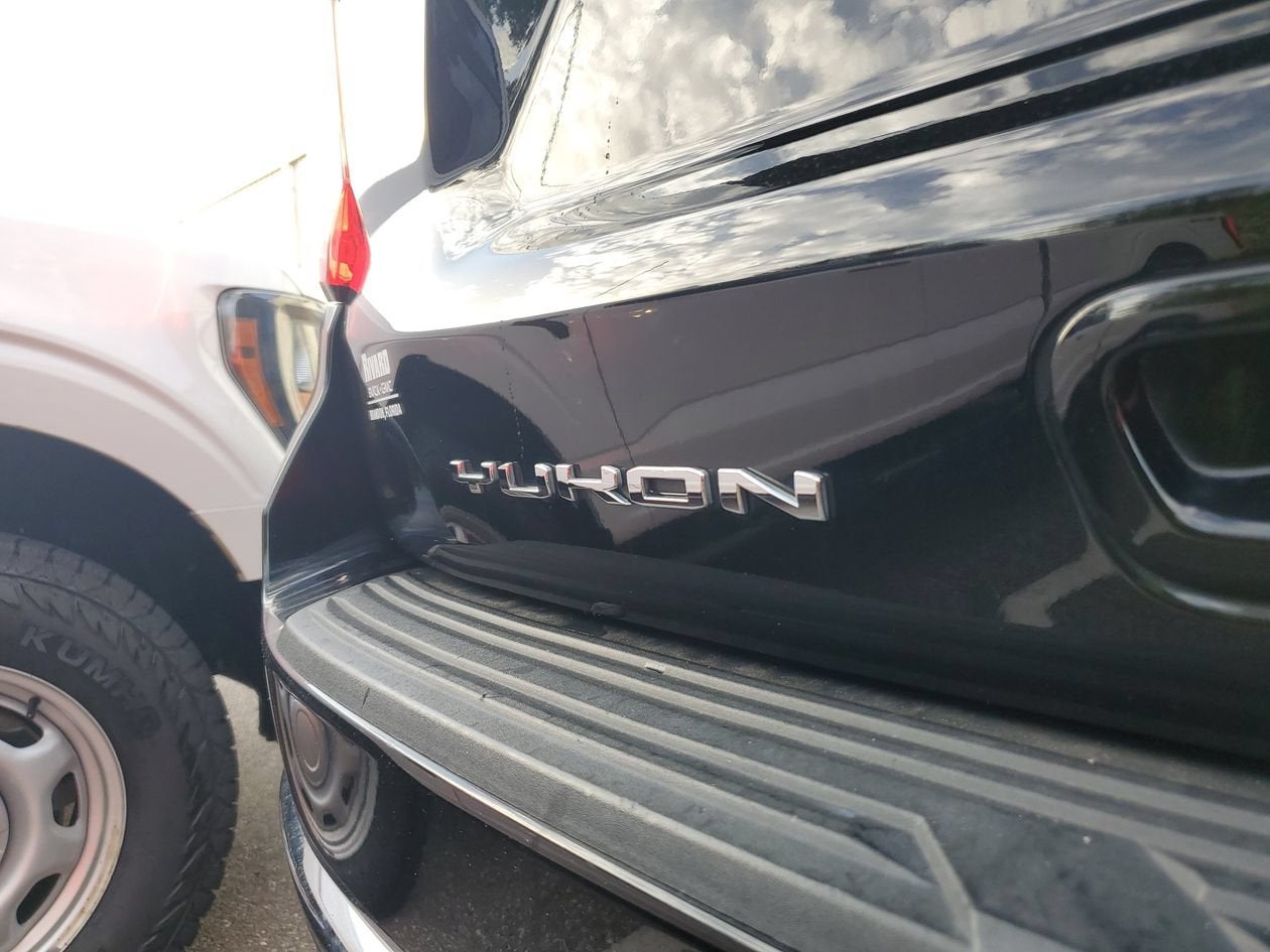 2023 GMC Yukon XL SLT