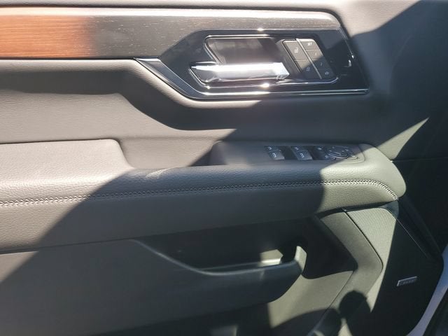 2026 GMC Yukon XL Denali - Photo 17