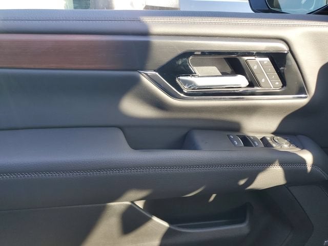 2026 GMC Yukon XL Denali - Photo 17