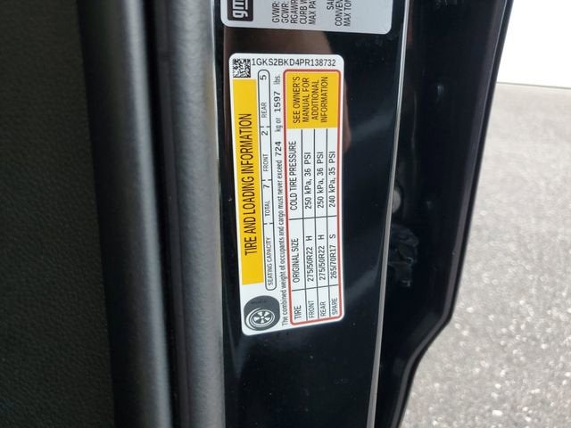 2023 GMC Yukon SLT