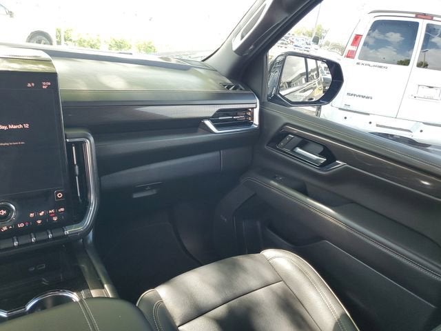 2025 GMC Yukon Elevation