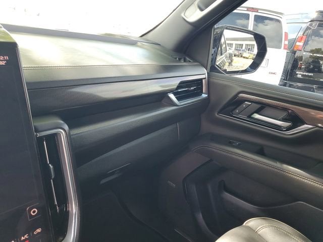 2025 GMC Yukon Elevation