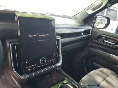 2025 GMC Yukon Elevation