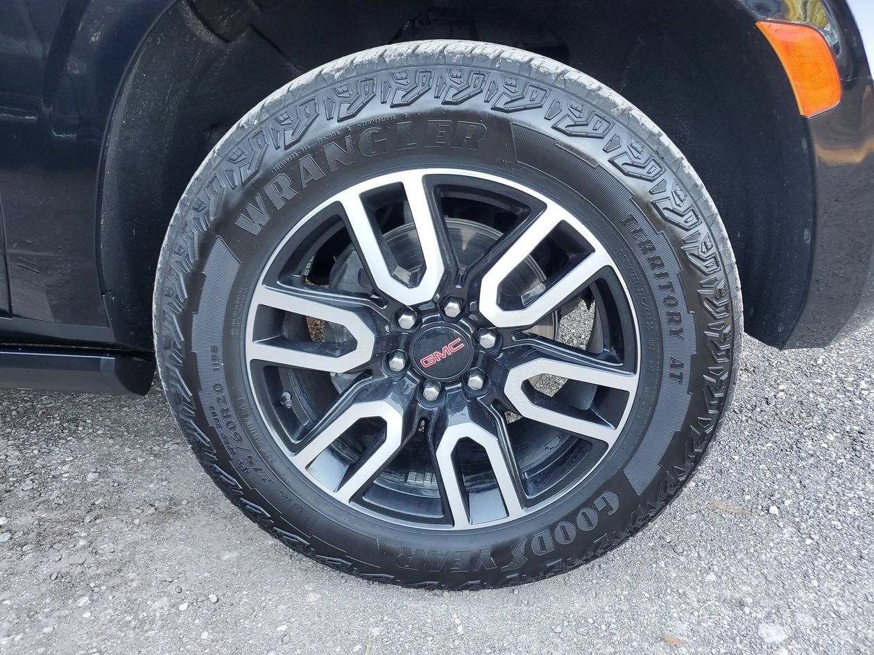 2023 GMC Yukon AT4