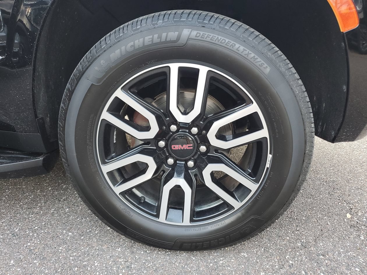 2023 GMC Yukon AT4