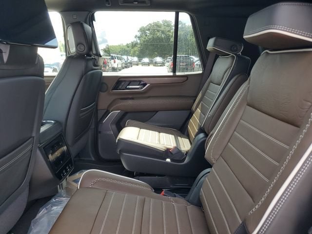 2026 GMC Yukon Denali Ultimate - Photo 11