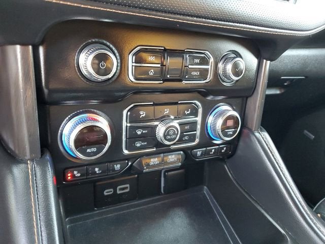 2024 GMC Yukon XL AT4