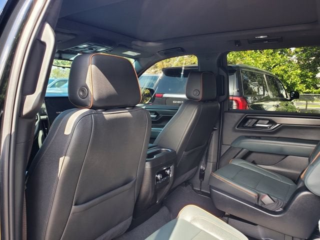 2025 GMC Yukon XL AT4