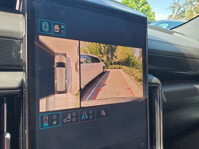 2025 GMC Yukon XL AT4