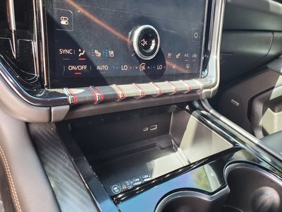 2025 GMC Yukon XL AT4