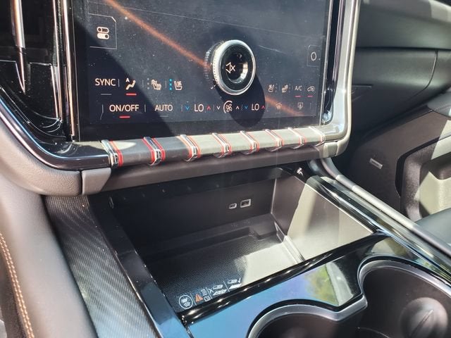 2025 GMC Yukon XL AT4