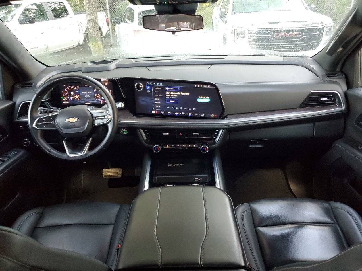 2025 Chevrolet Suburban LT