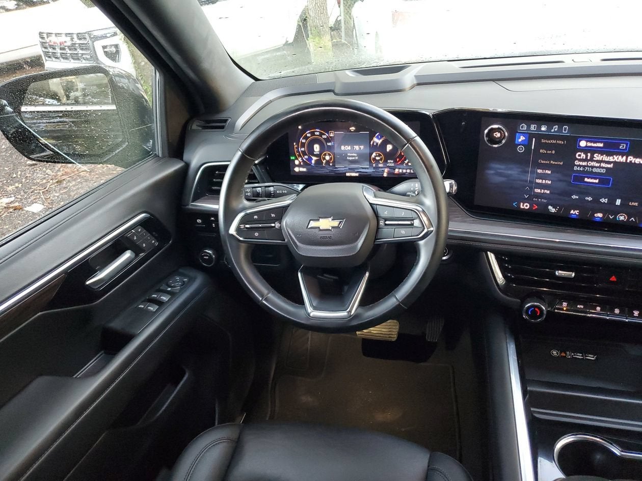 2025 Chevrolet Suburban LT