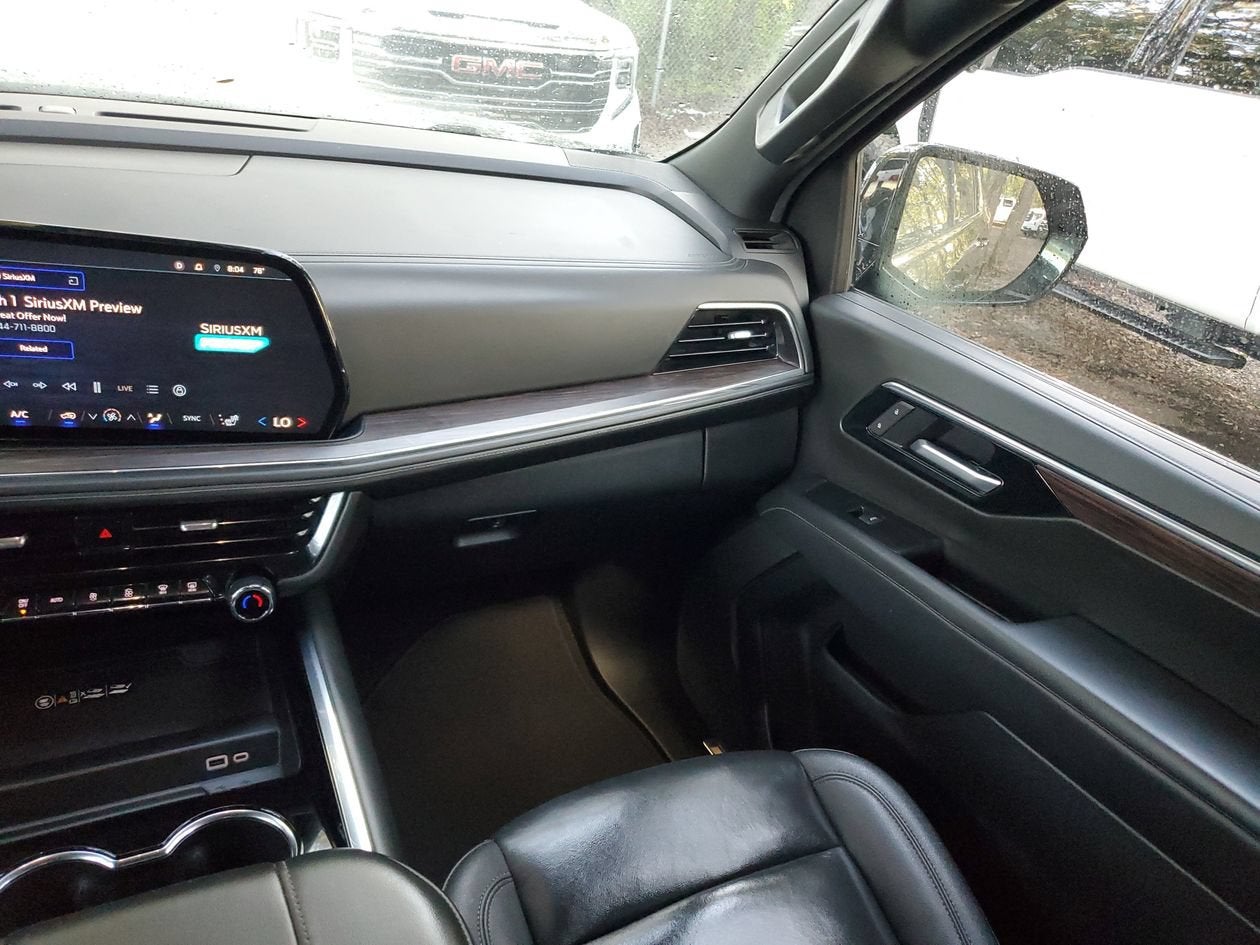 2025 Chevrolet Suburban LT