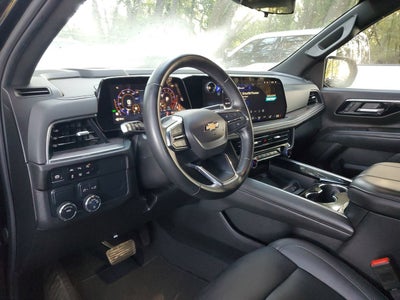 2025 Chevrolet Suburban LT