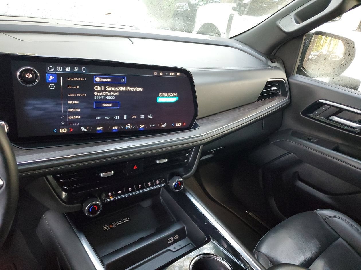 2025 Chevrolet Suburban LT