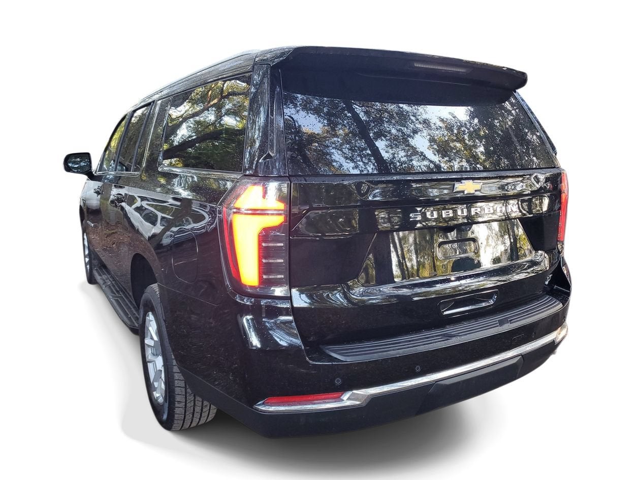 2025 Chevrolet Suburban LT
