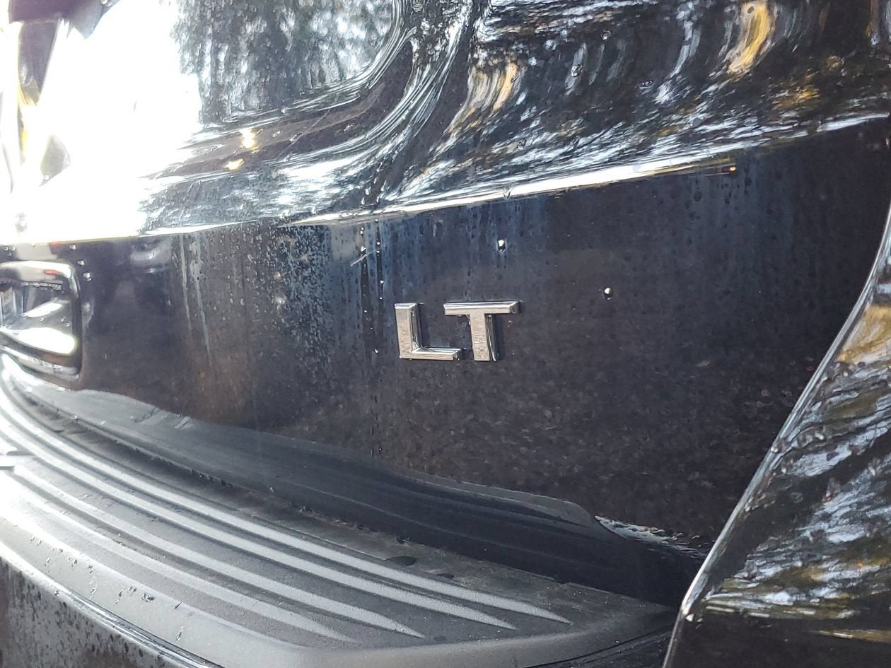2025 Chevrolet Suburban LT