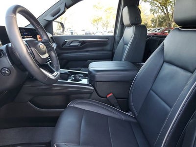 2025 Chevrolet Suburban Premier