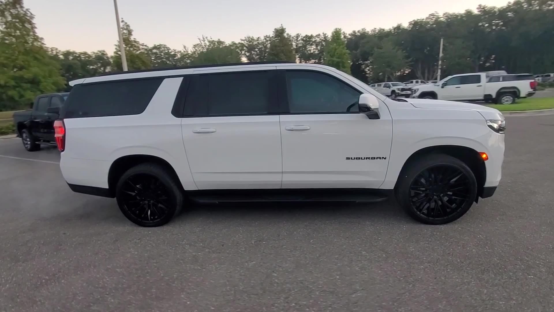 2022 Chevrolet Suburban RST