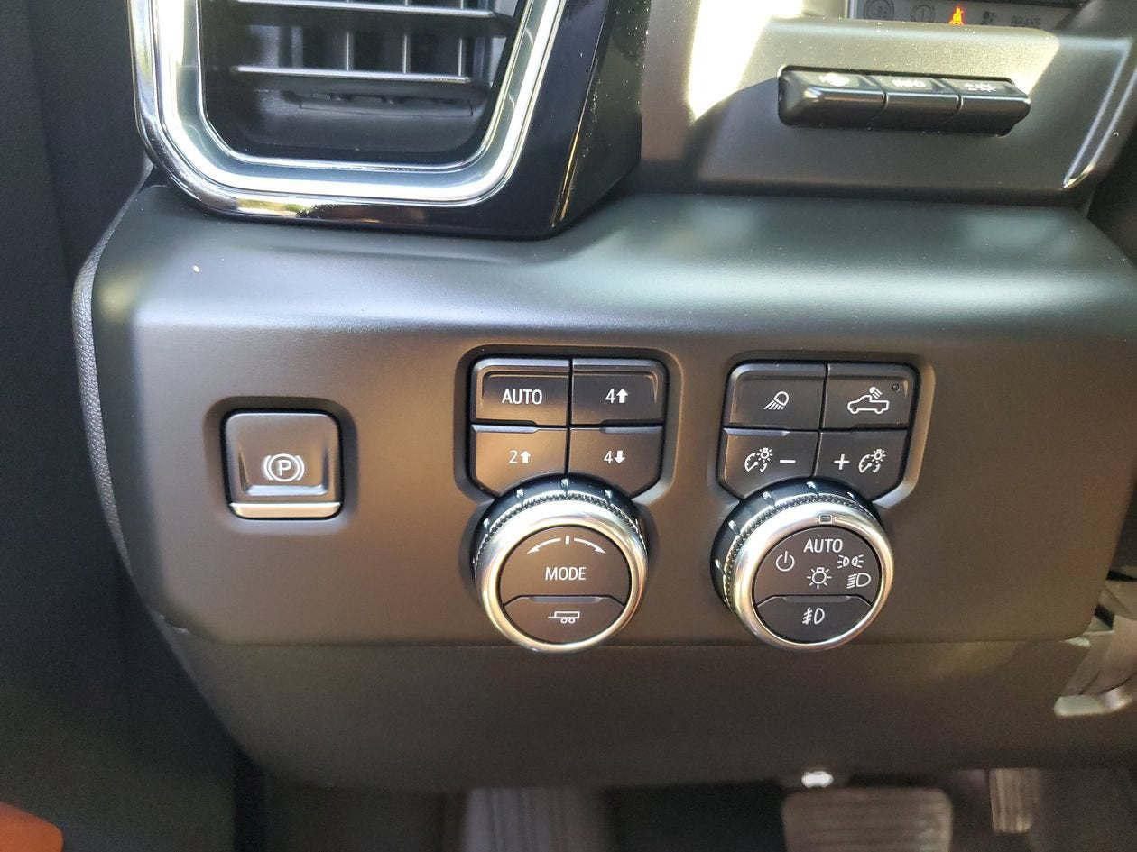 2024 GMC Sierra 3500 HD Denali Ultimate