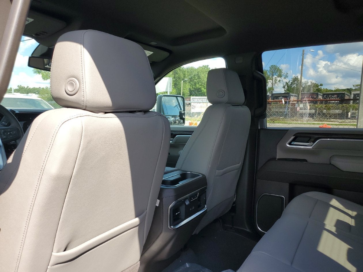 2026 GMC Sierra 2500HD SLT - Photo 11