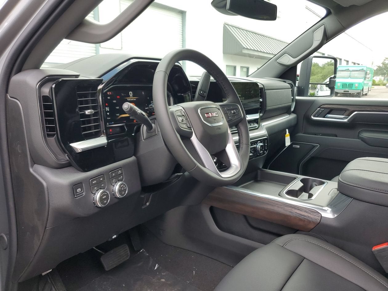 2026 GMC Sierra 2500 HD SLT