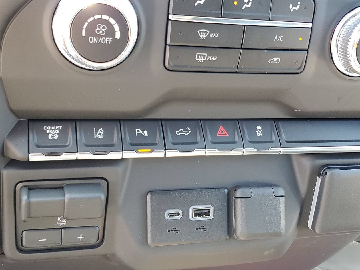 2026 GMC Sierra 3500 HD Pro DRW