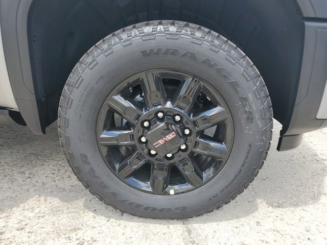 2026 GMC Sierra 3500HD AT4 - Photo 6
