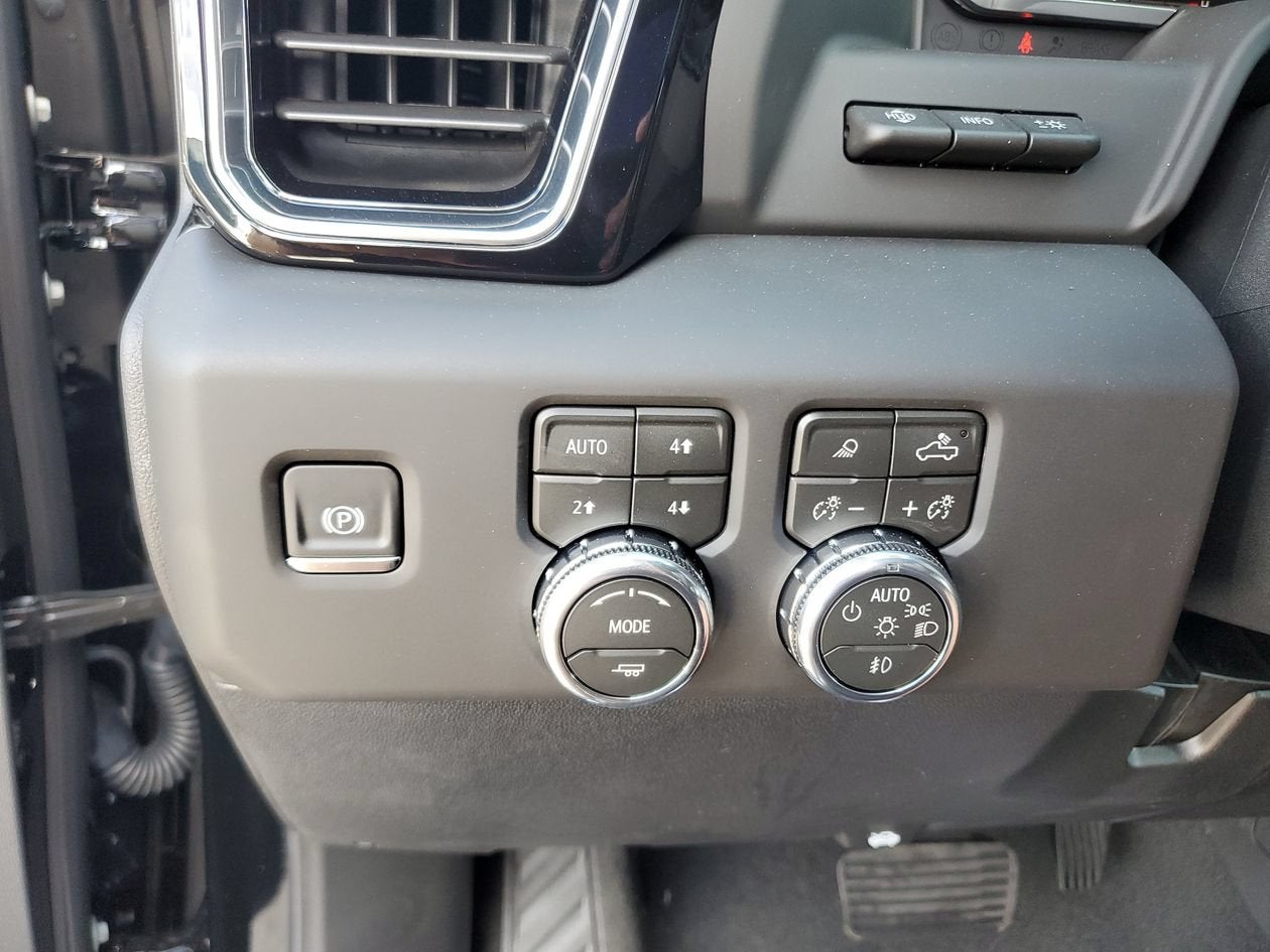 2026 GMC Sierra 3500 HD Denali DRW