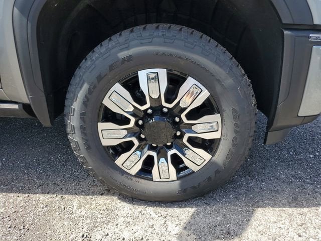 2026 GMC Sierra 3500HD Denali - Photo 6