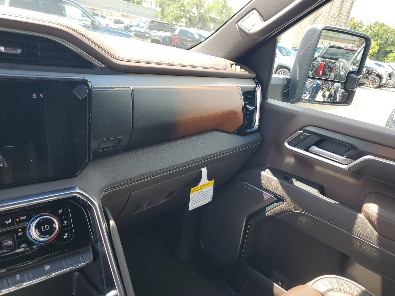 2026 GMC Sierra 3500 HD Denali DRW