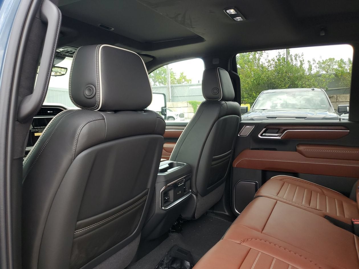 2026 GMC Sierra 2500HD Denali Ultimate - Photo 11