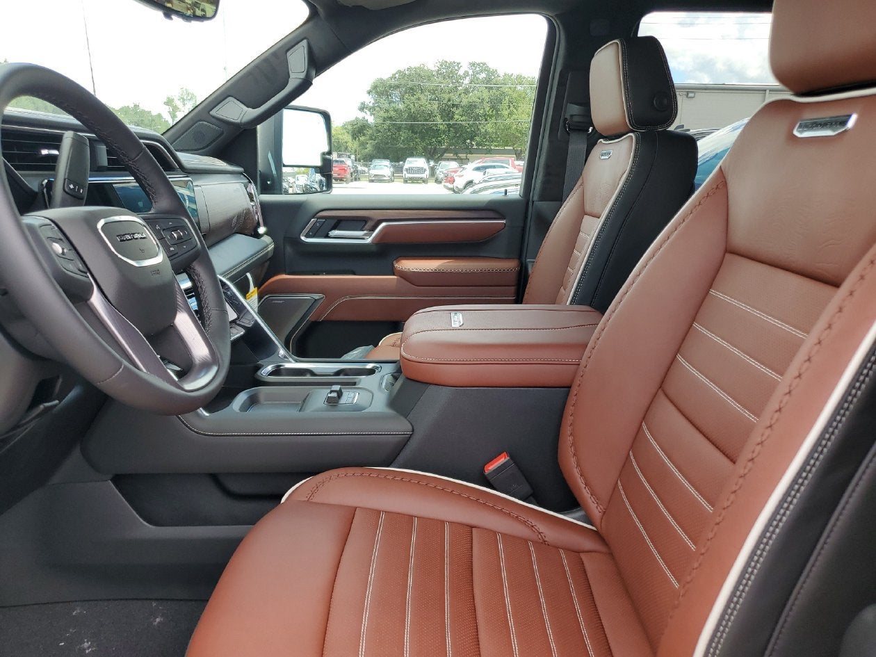 2026 GMC Sierra 3500 HD Denali Ultimate DRW