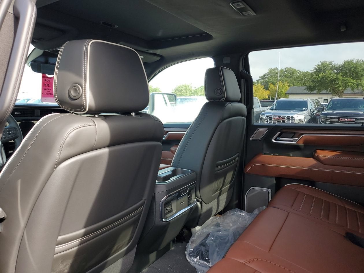 2026 GMC Sierra 3500 HD Denali Ultimate DRW