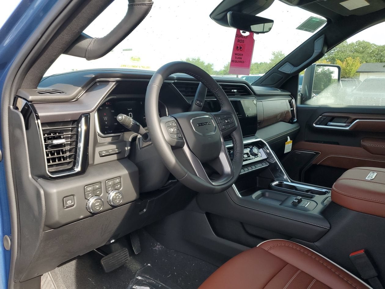 2026 GMC Sierra 3500 HD Denali Ultimate DRW