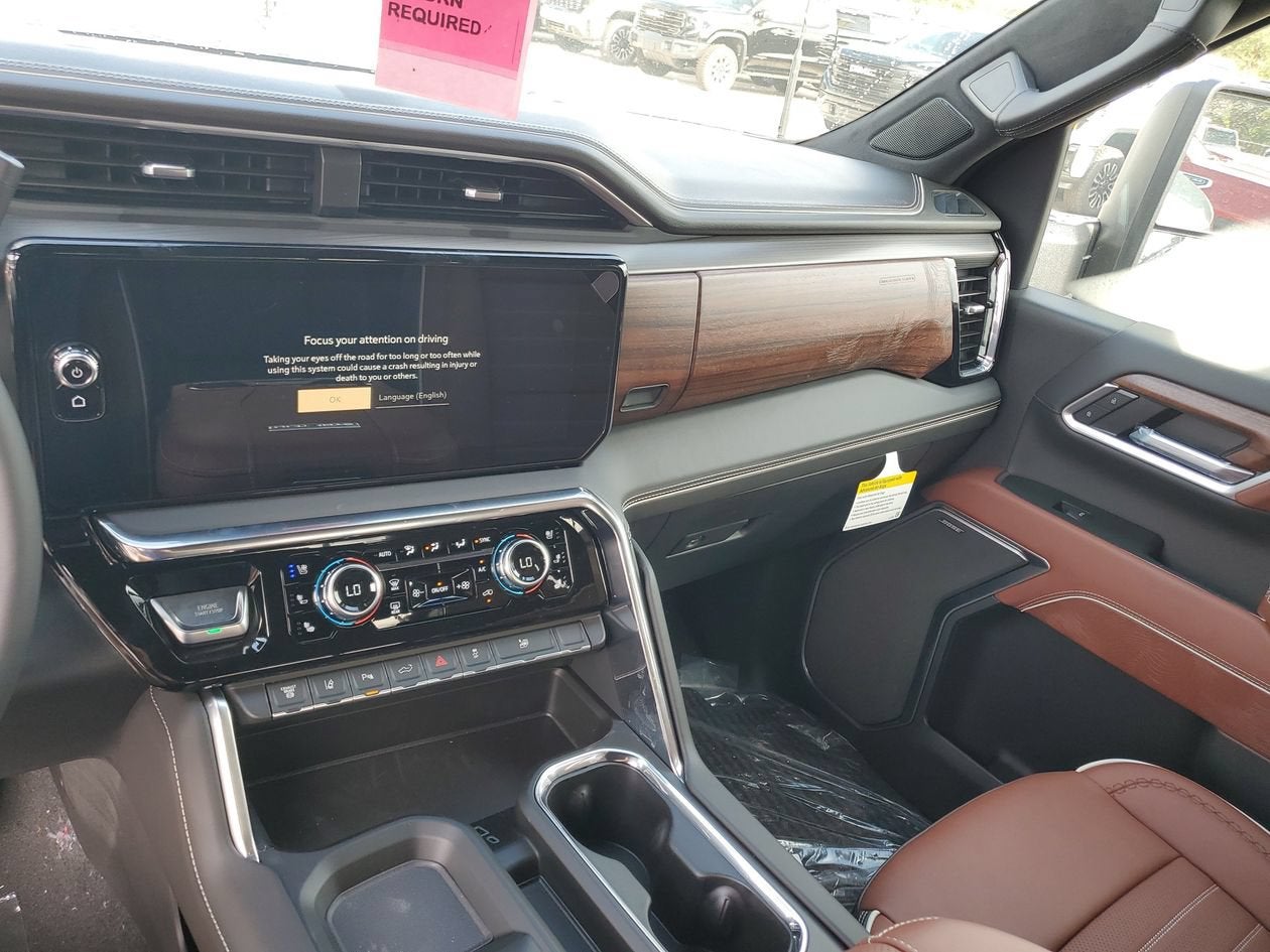 2026 GMC Sierra 3500 HD Denali Ultimate DRW