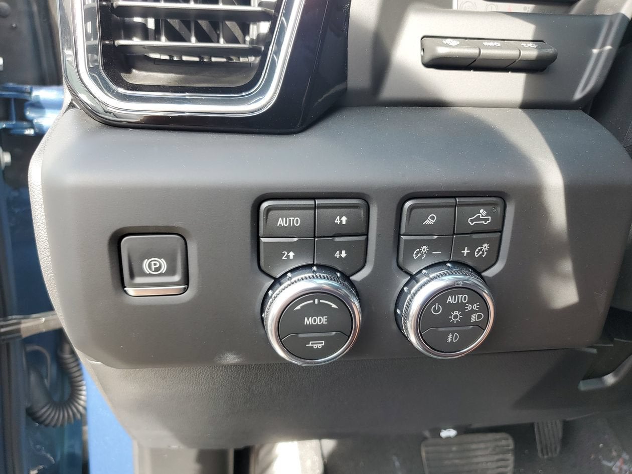 2026 GMC Sierra 3500 HD Denali Ultimate DRW