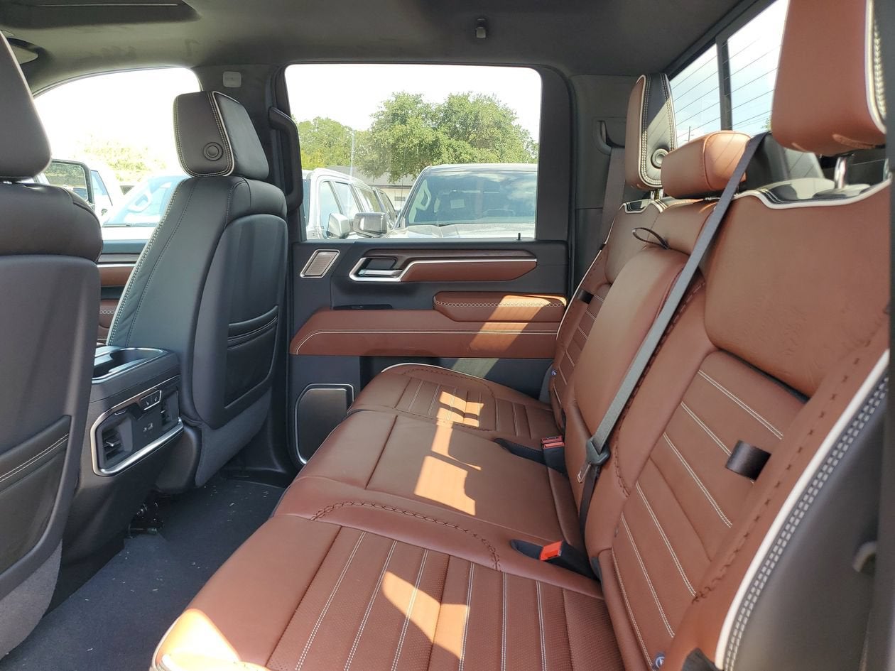 2026 GMC Sierra 3500 HD Denali Ultimate DRW