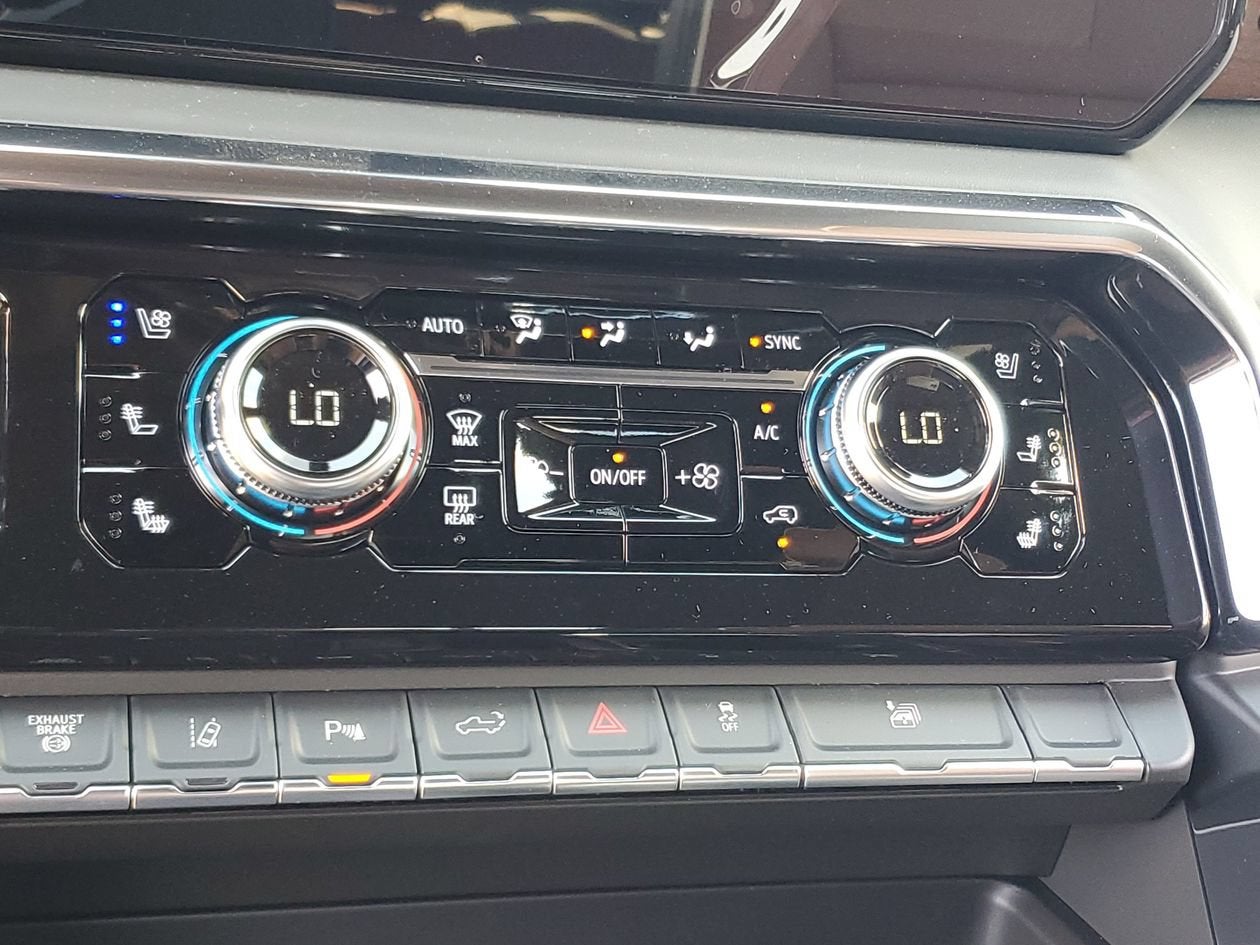 2026 GMC Sierra 3500 HD Denali Ultimate DRW