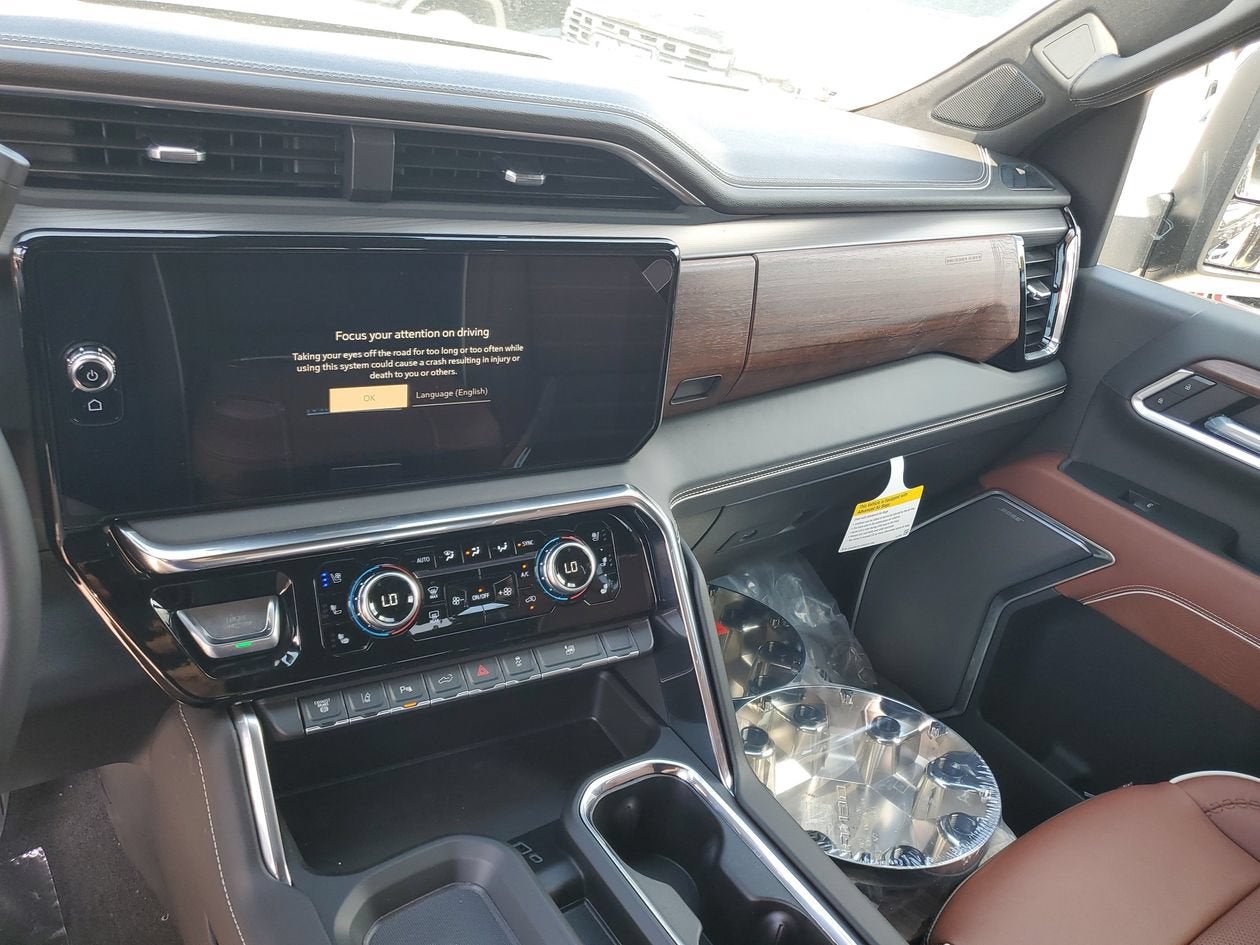 2026 GMC Sierra 3500 HD Denali Ultimate DRW