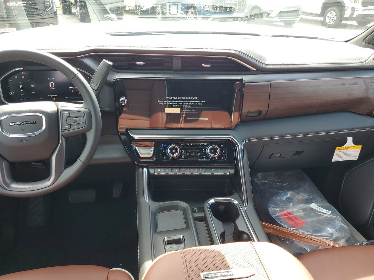 2026 GMC Sierra 3500 HD Denali Ultimate DRW