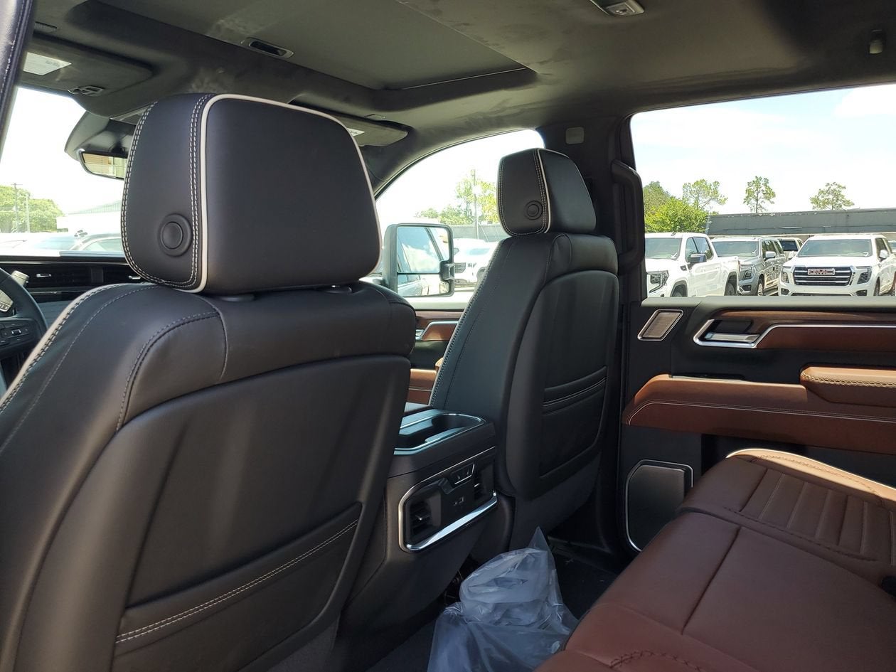 2026 GMC Sierra 3500HD Denali Ultimate - Photo 11