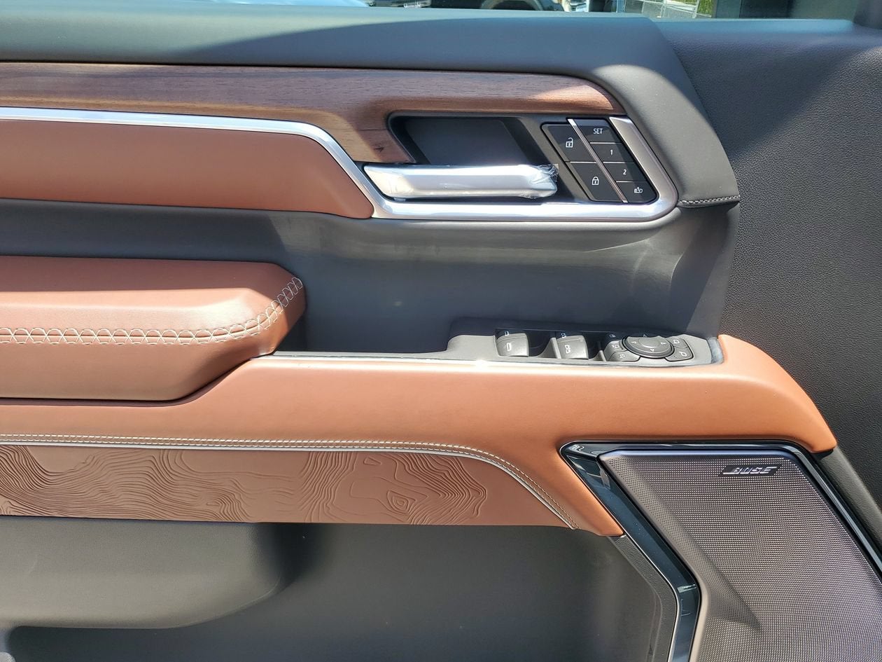 2026 GMC Sierra 3500HD Denali Ultimate - Photo 18