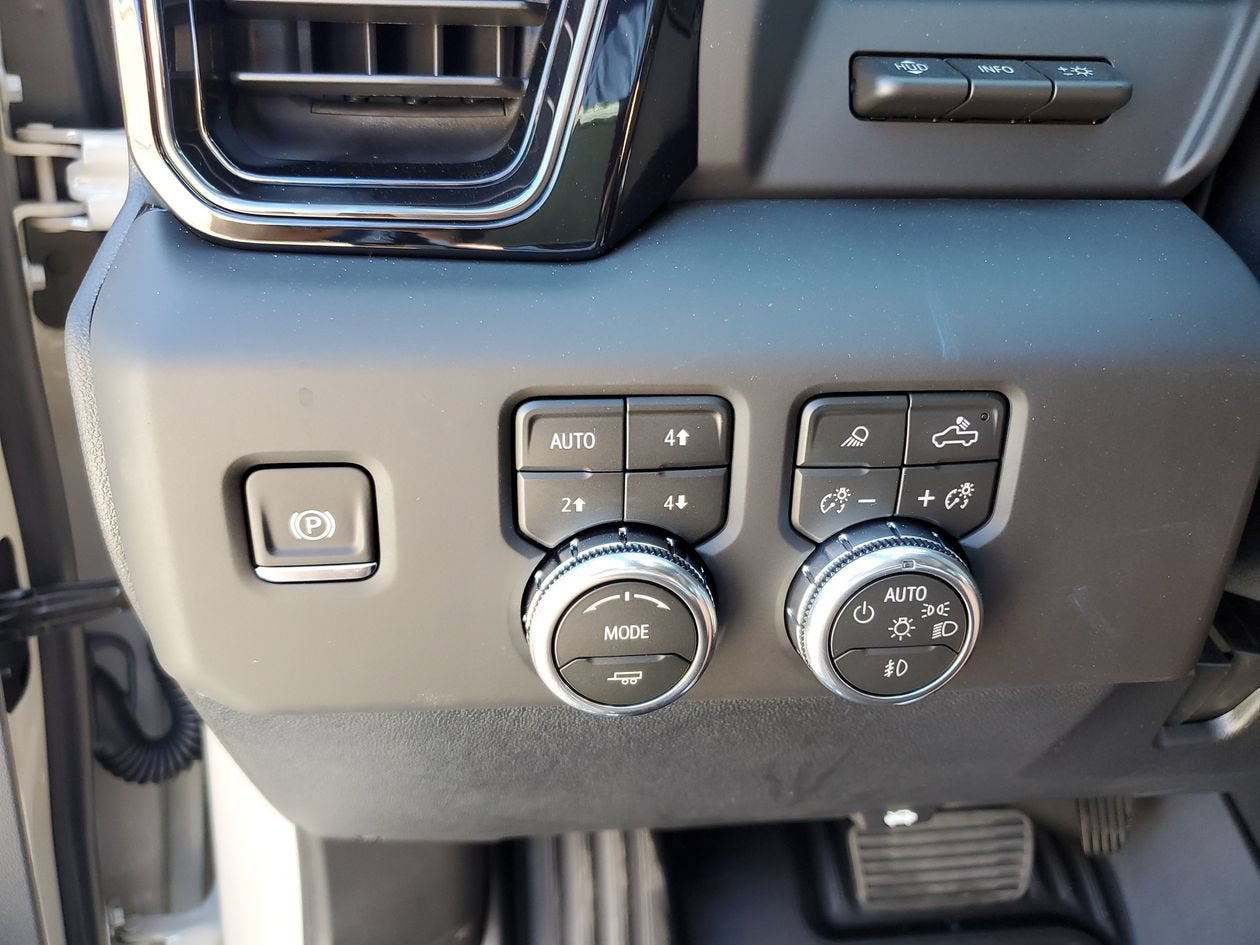 2026 GMC Sierra 2500HD AT4X - Photo 31