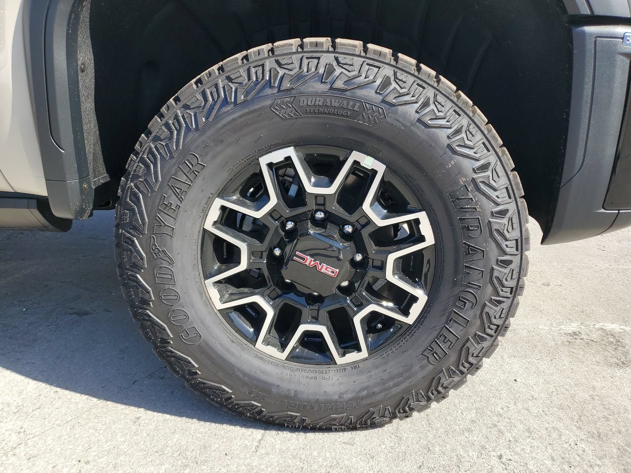2026 GMC Sierra 2500HD AT4X - Photo 6